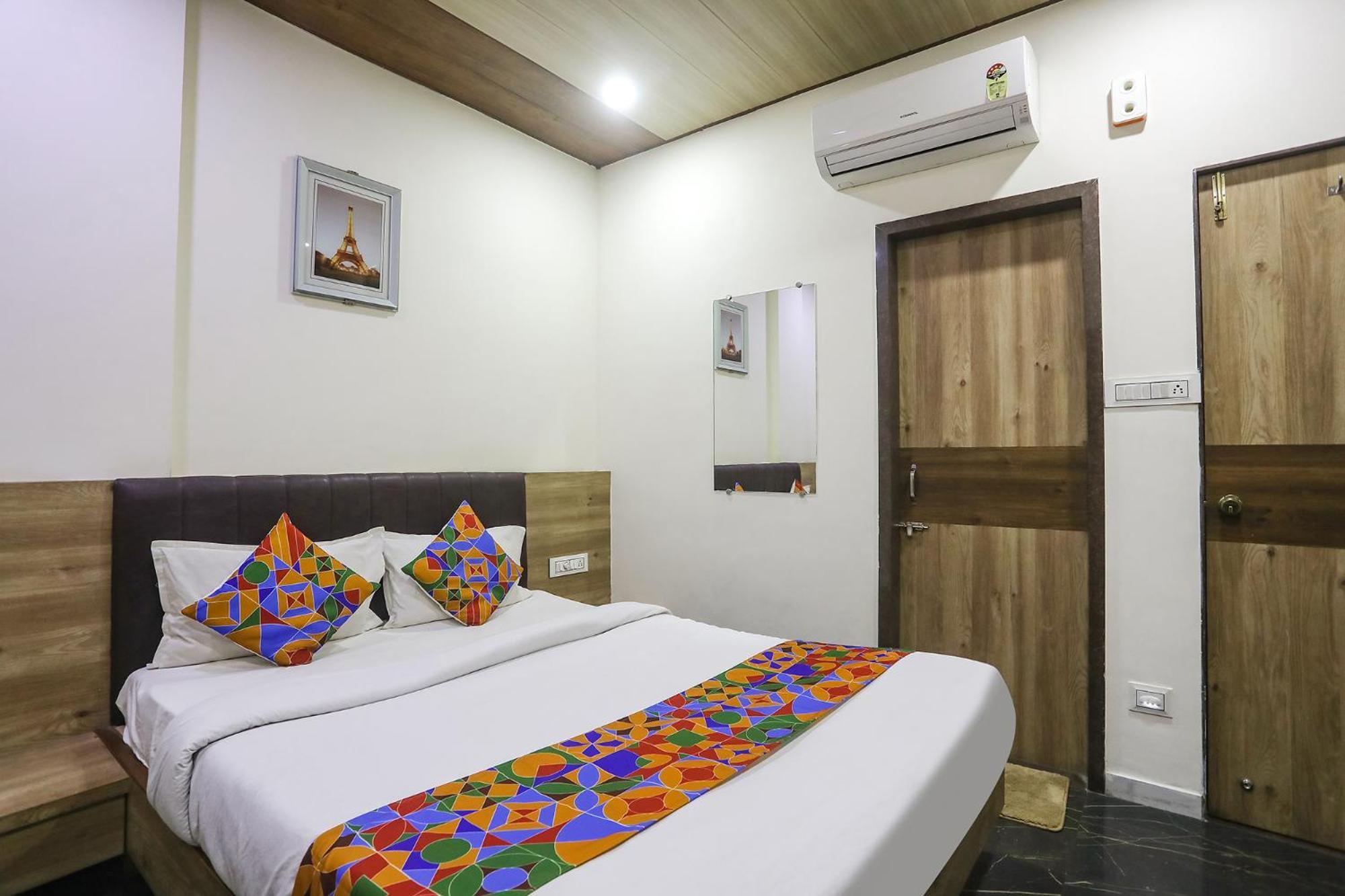 Hotel Vedanta Inn Nagpur Esterno foto